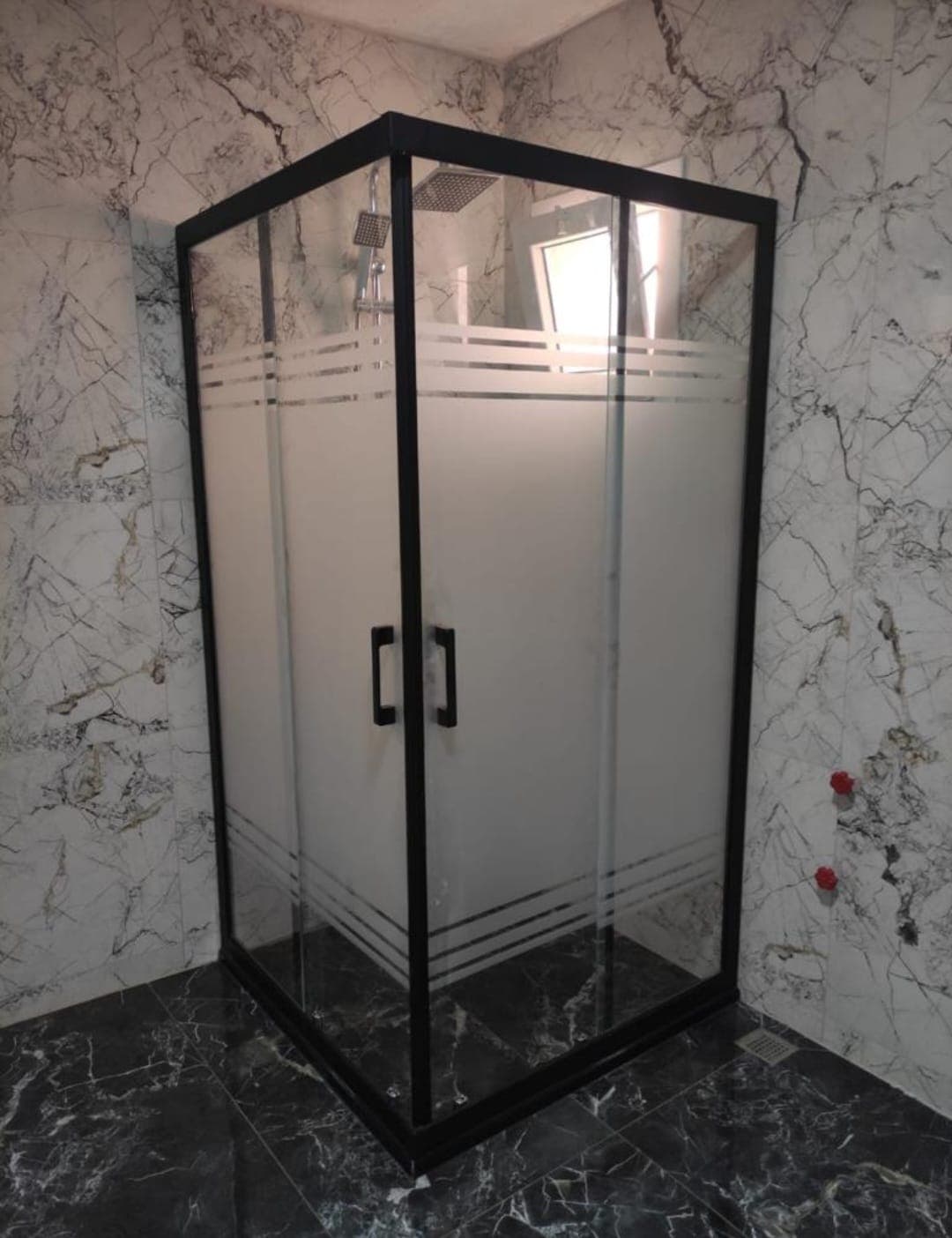 Bornova Duşakabin Montajı Bornova Duşakabin Montajı - İzmir Bornova Duşakabin projesi | Günsan Alüminyum